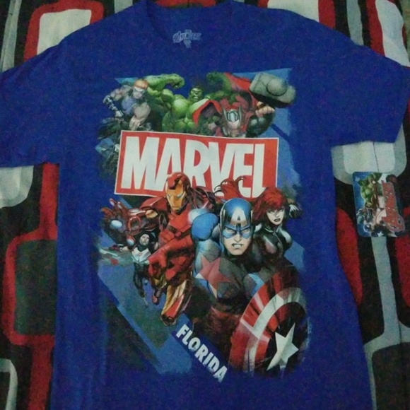 Marvel T-shirt - Picture 1 of 2